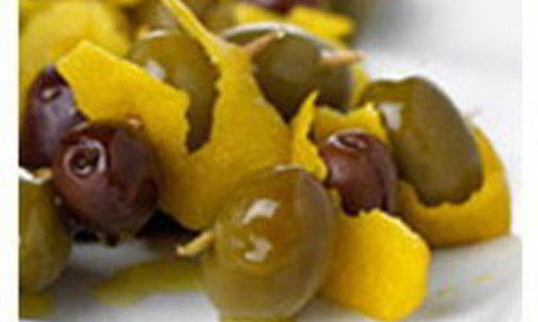 Рецепт оливок, маринованных в водке, джине и вермуте