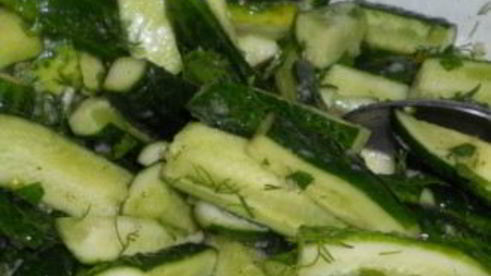 огурцы в чесночном соусе на зиму