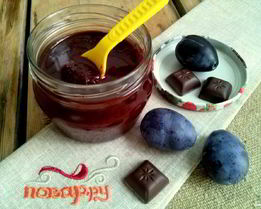 Слива в шоколаде на зиму