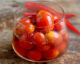 Быстрые малосольные помидоры