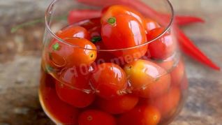 Быстрые малосольные помидоры