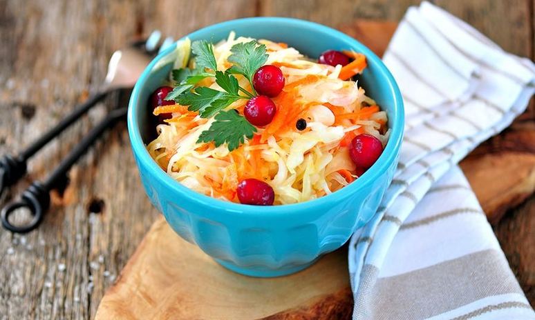 Рецепт капусты горячим рассолом с уксусом