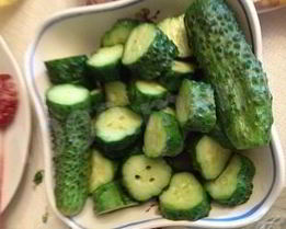 Малосольные огурцы с сахаром сухой способ