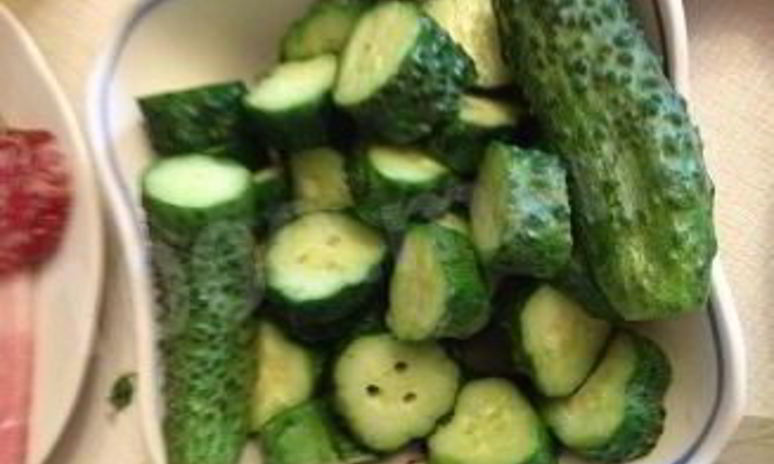 Рецепт малосольных огурцов с сахаром сухой способ