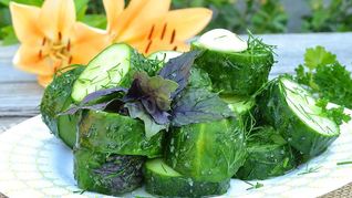 Малосольные огурцы за 5 минут в мешке