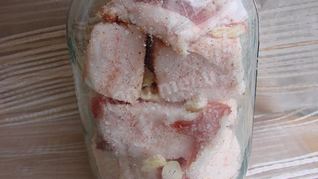 Сало в банке для длительного хранения