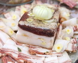 Соленое сало с чесноком