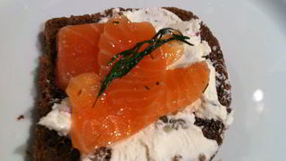 Соленый лосось по-скандинавски — Гравлокс