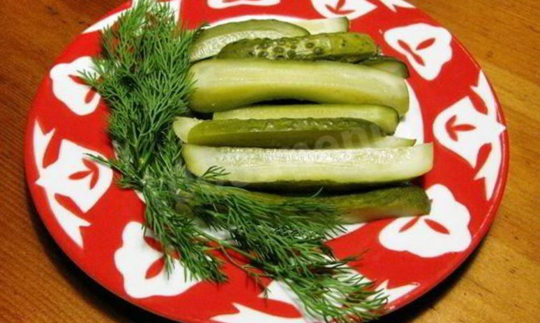 Рецепт вкусных малосольных огурцов в кастрюле