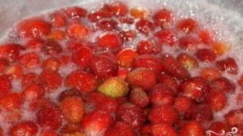 клубничное варенье жидкое