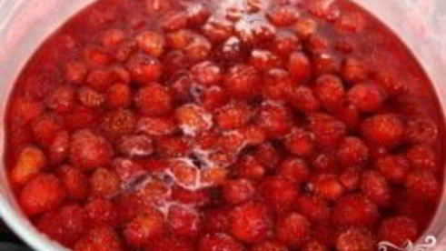 клубничное варенье жидкое