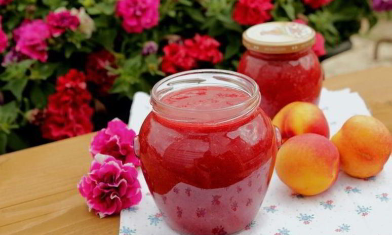 Рецепт варенья из нектаринов и слив с ванилью