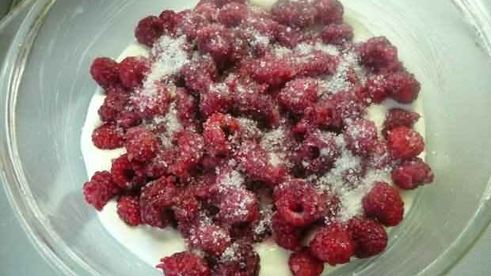 ягоды с сахаром