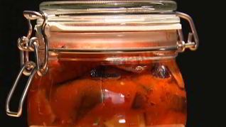 Жареные баклажаны на зиму с чесноком и помидорами