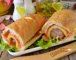 Бургер с фрикадельками