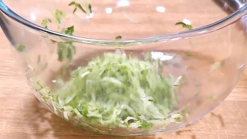 бургеры с ягнятиной, фетой и оливками