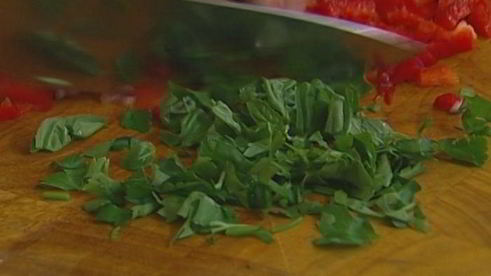 гамбургеры с ягнятиной, сладким перцем и базиликом