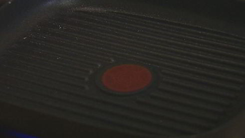 гамбургеры с ягнятиной, сладким перцем и базиликом