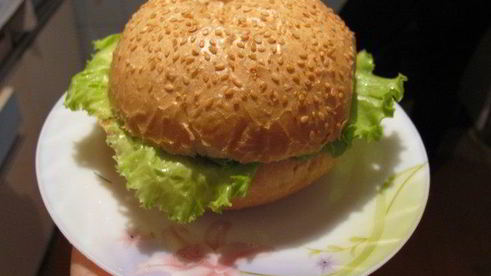 полезный чикенбургер с грейпфрутом