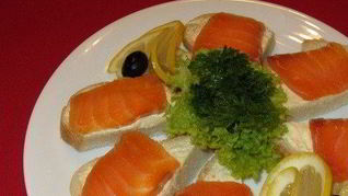 Бутерброд с красной рыбой