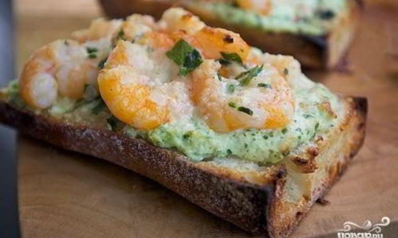 Рецепт бутербродов с креветками и сыром