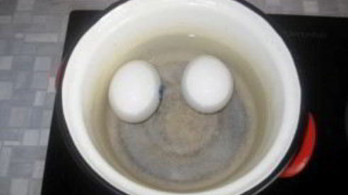 бутерброды с сайрой и яйцом