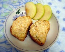 Бутерброды с творожно-яблочной массой