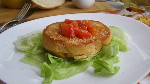 жареные бутерброды с помидорами и сыром