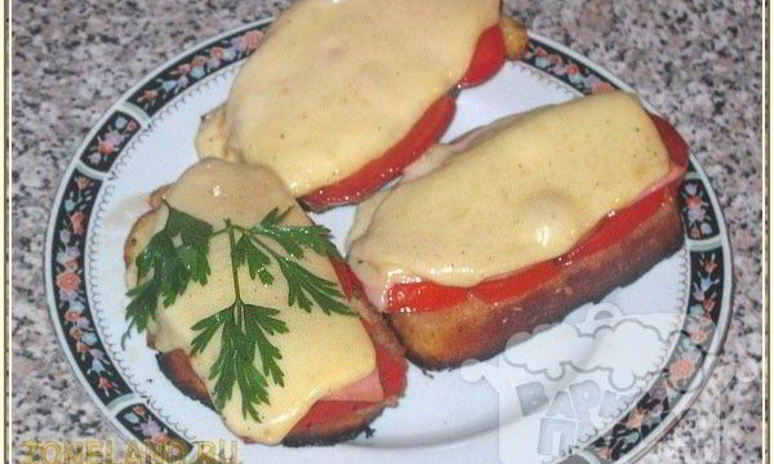 Рецепт жареных бутербродов с сыром и помидорами