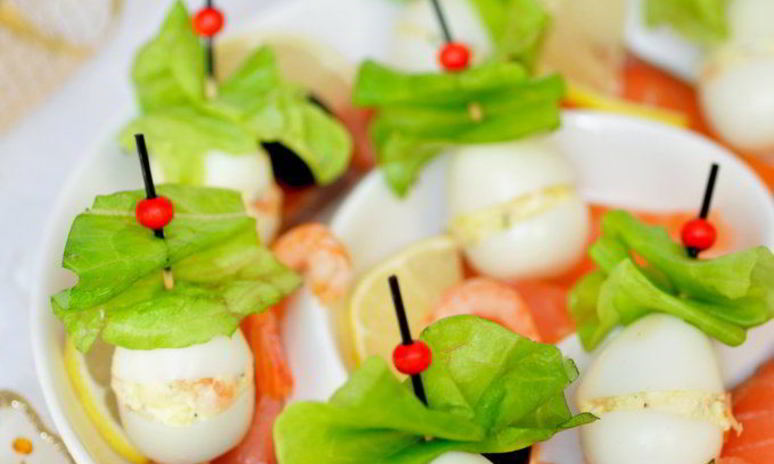 Рецепт перепелиных яиц, фаршированных слабосоленой семгой