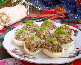 Яйца фаршированные грибами