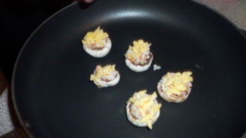 грибная закуска с морской начинкой