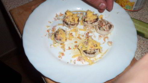 грибная закуска с морской начинкой