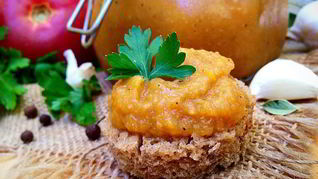 Кабачковая икра, запеченная в рукаве