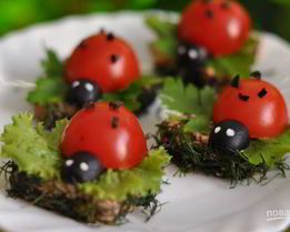 Канапе Божьи коровки