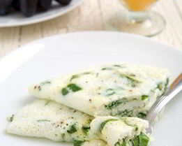 Белковый омлет со шпинатом