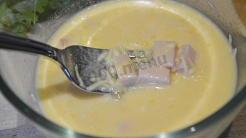 быстрый омлет в микроволновке