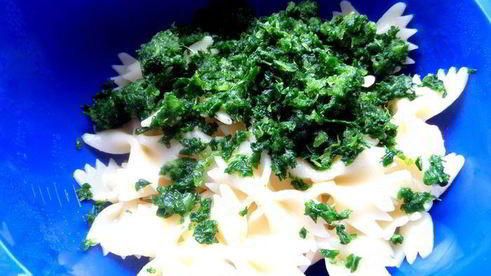 фриттата с макаронами и шпинатом