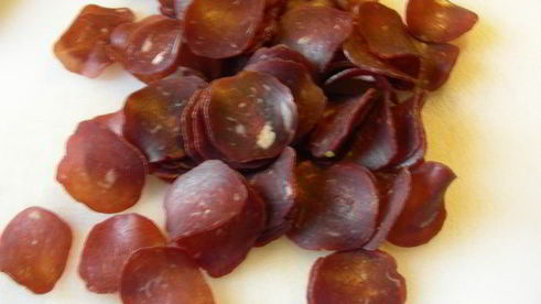 фриттата с зеленым горошком, ветчиной и луком