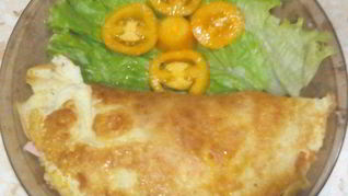 Классический французский омлет с ветчиной и сыром