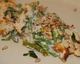 Омлет де люкс со спаржей и кедровыми орехами