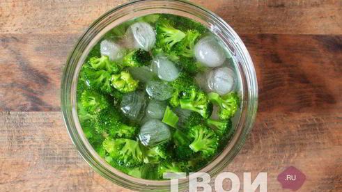 омлет с брокколи