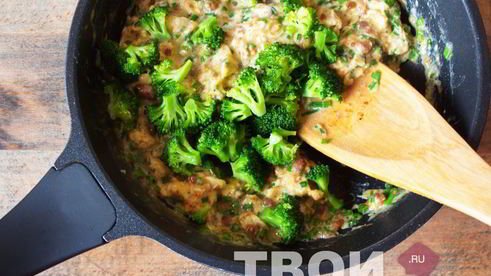 омлет с брокколи