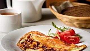 Омлет с лисичками