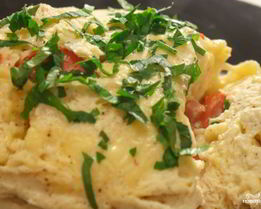 Омлет в чашке в микроволновке