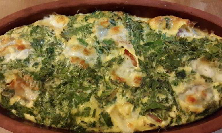 Рецепт омлета в глиняной тарелке