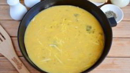 омлет в стиле пиццы