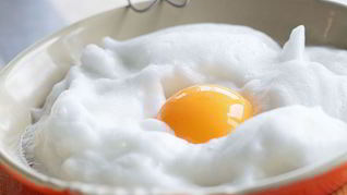 Омлет, взбитый в пену