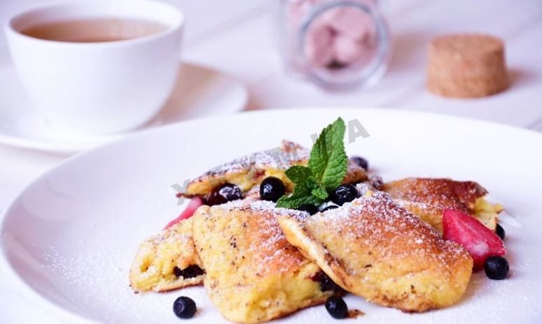 Рецепт сладкого творожного омлета