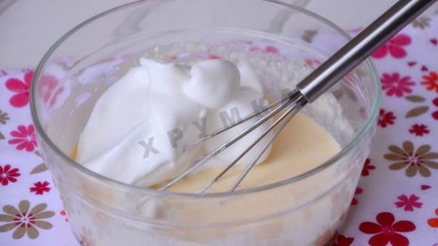 сладкий творожный омлет